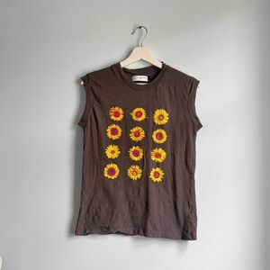 Sunflower sleeveless tee